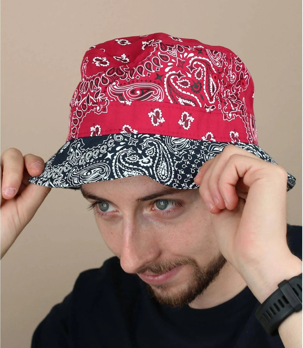 NEW ERA Bucket Paisley Scarlet 1 NEW ERA Bucket Paisley Scarlet