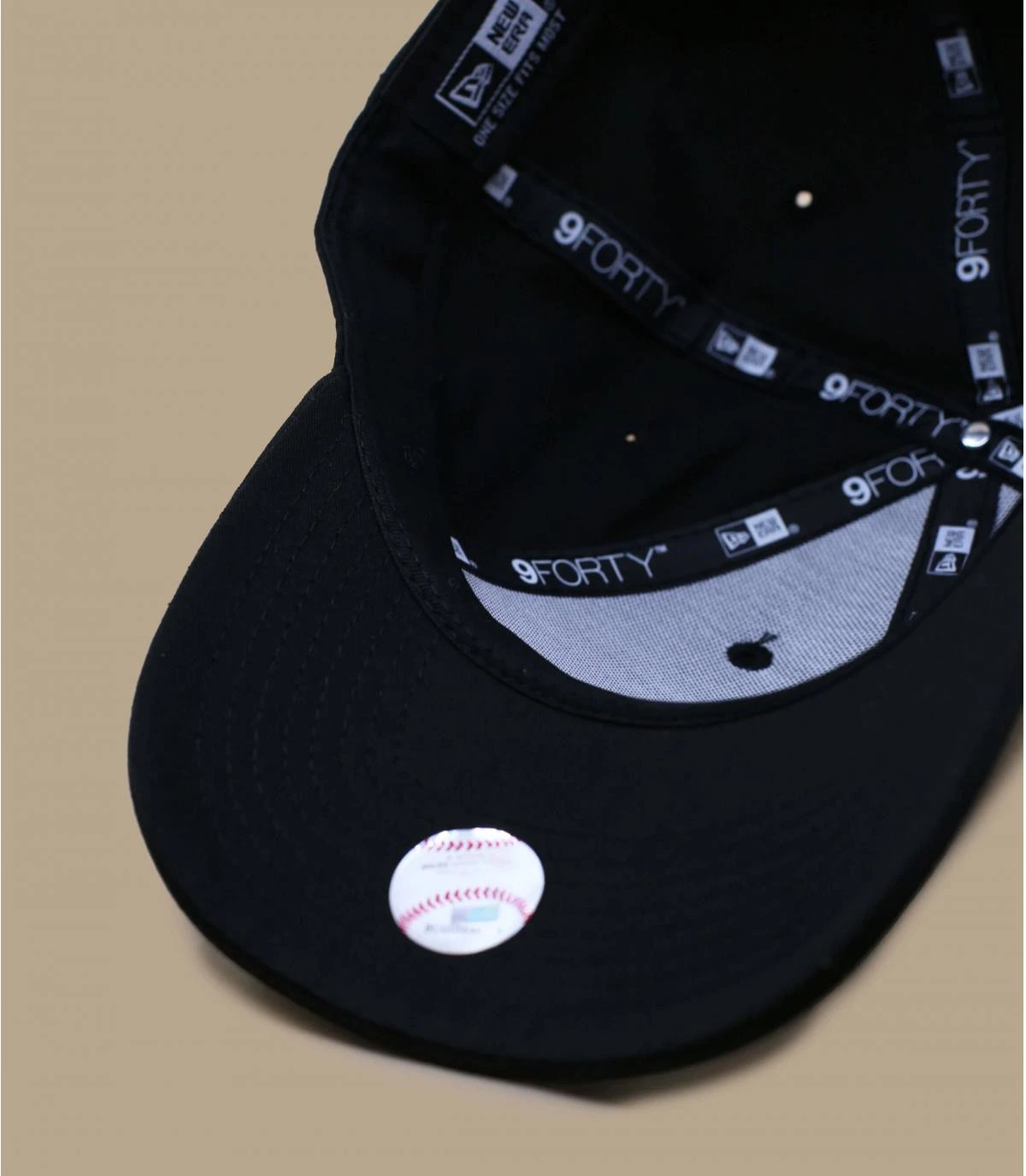 NEW ERA Casquette Black Base 940 NY Pink 5 NEW ERA Casquette Black Base 940 NY Pink – Image 5