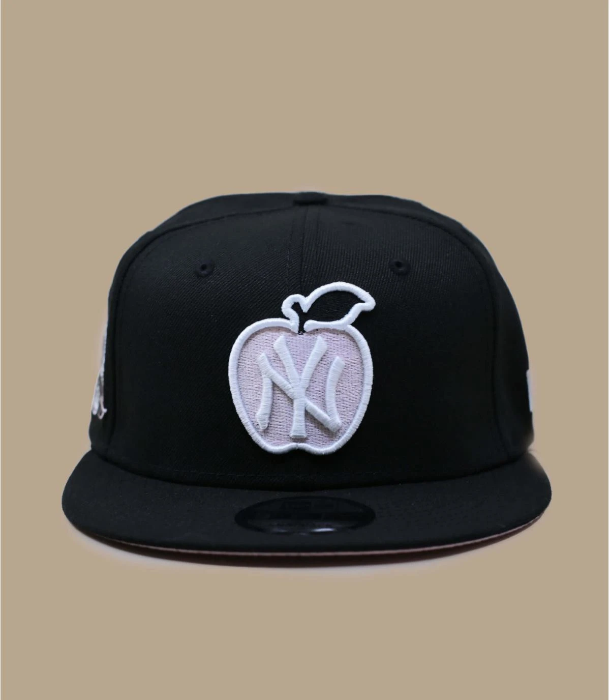 NEW ERA NY Apple 9Fifty Black 3 NEW ERA NY Apple 9Fifty Black – Image 3