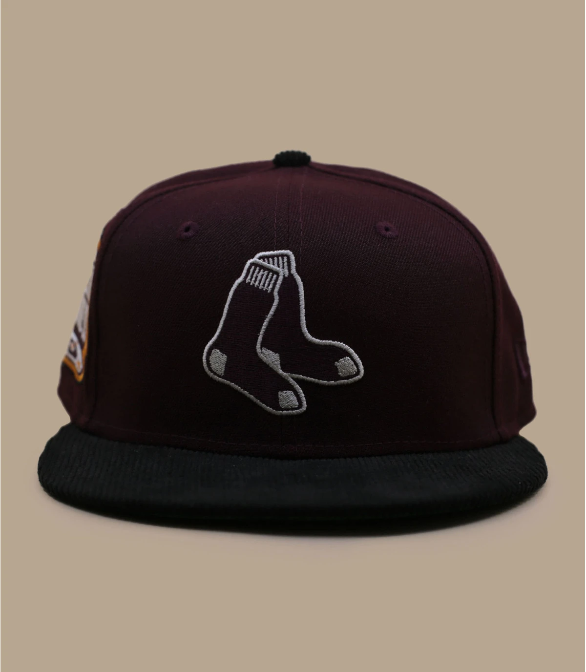 NEW ERA Side Patch 59Fifty Boston Red Sox Marron Black 2 NEW ERA Side Patch 59Fifty Boston Red Sox Marron Black – Image 2