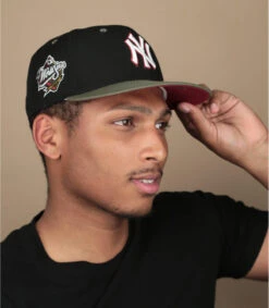 NEW ERA Side Patch 59Fifty New York Yankees Black New Olive
