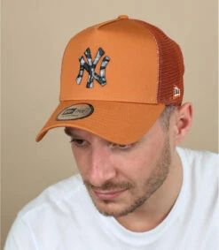 NEW ERA Trucker Camo Infill NY Toffee
