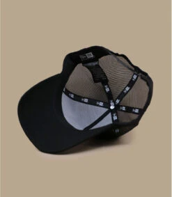 NEW ERA Trucker Sign Lucky Pig -New Era trucker sign lucky pig 5